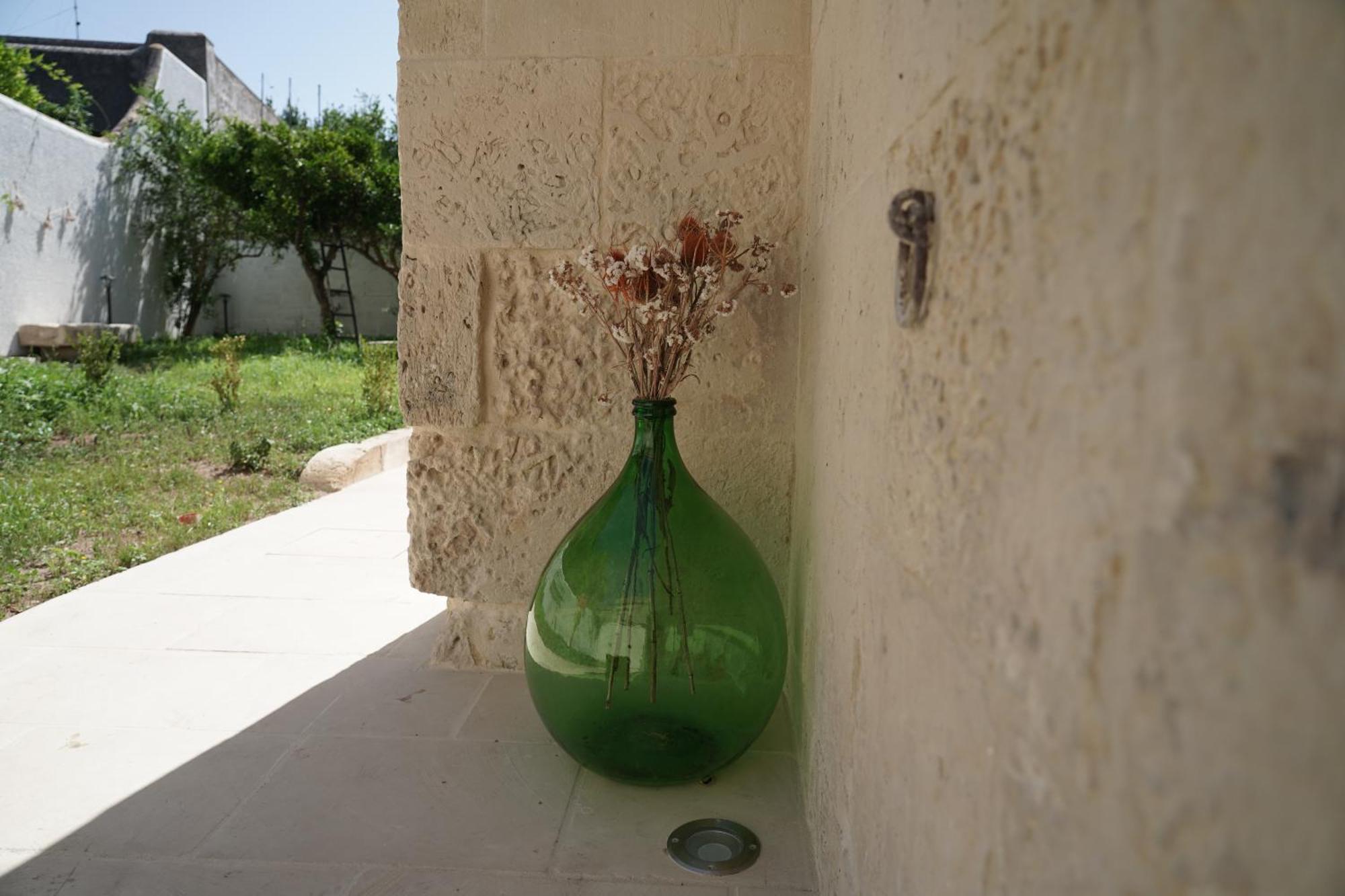 Casa Frea Dimora Storica Bed & Breakfast Martano Exterior photo